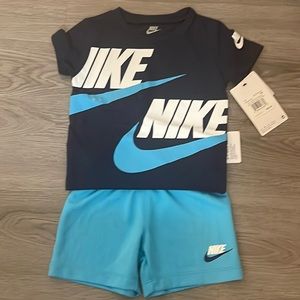 NWT Nike short set